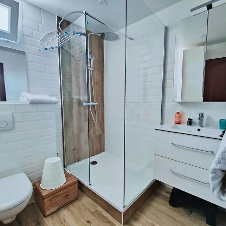 Chic & Spacious Urban Oasis * La Courneuve