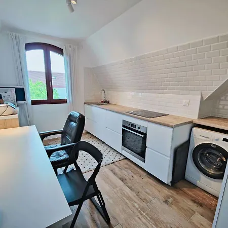 Chic & Spacious Urban Oasis Villa La Courneuve