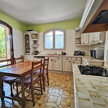 Villa Chic & Spacious Urban Oasis La Courneuve