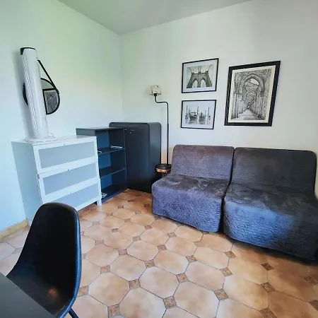 Vila Chic & Spacious Urban Oasis *